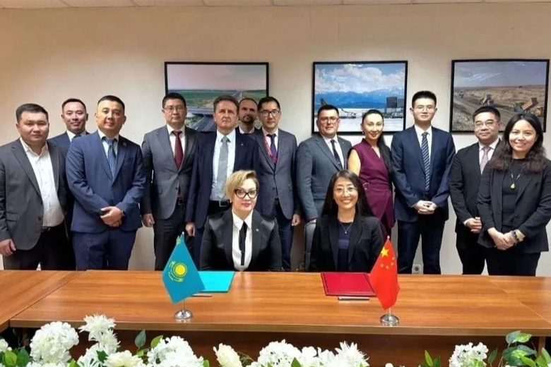 哈萨克斯坦和中国扩大民航领域合作